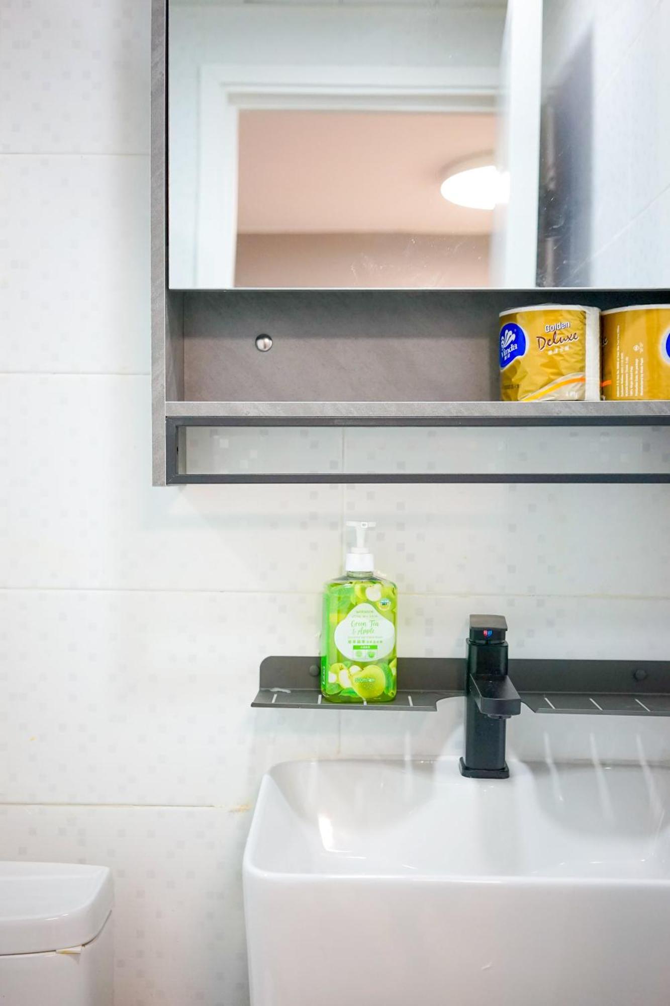 Student Accommodation - 292 Hennessy Road ฮ่องกง ภายนอก รูปภาพ